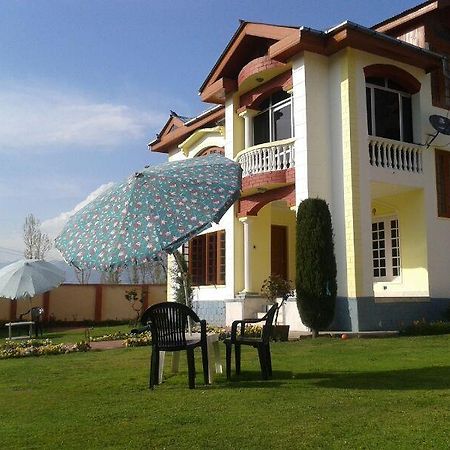 Asif Guest House Srinagar  Exterior photo